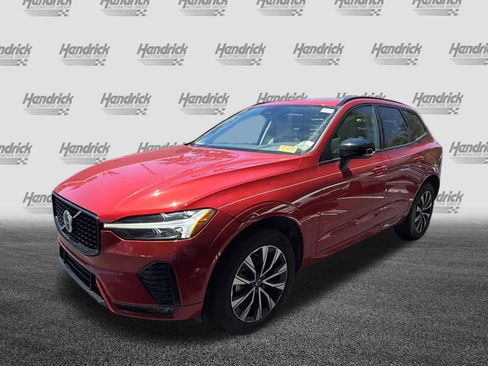 Used 2024 Volvo XC60 B5 Core w/ Protection Package AWD/4WD image 9