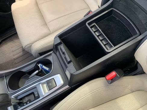 Used 2019 Subaru Ascent Limited AWD/4WD image 30