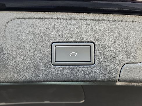 New 2026 Volkswagen Atlas Cross Sport SE image 7