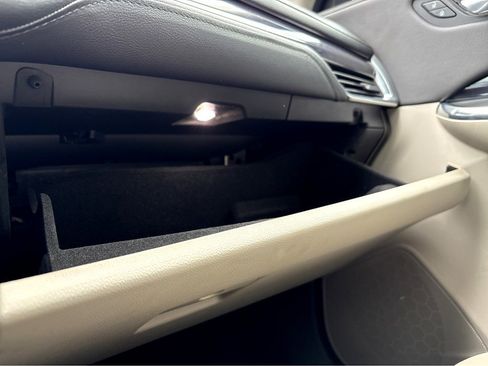 Used 2019 Cadillac XT4 Luxury w/ Trailering Package image 15