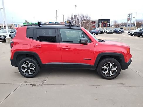 Used 2019 Jeep Renegade Trailhawk w/ UConnect 8.4 Nav Group image 7
