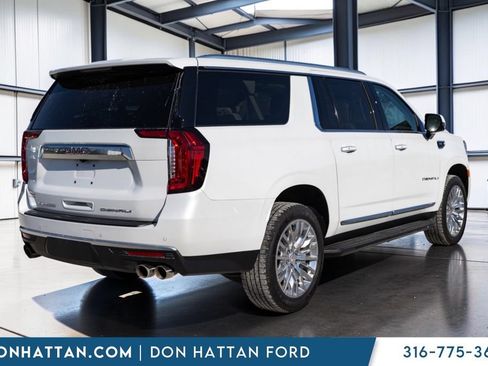 Used 2024 GMC Yukon XL Denali AWD/4WD image 31