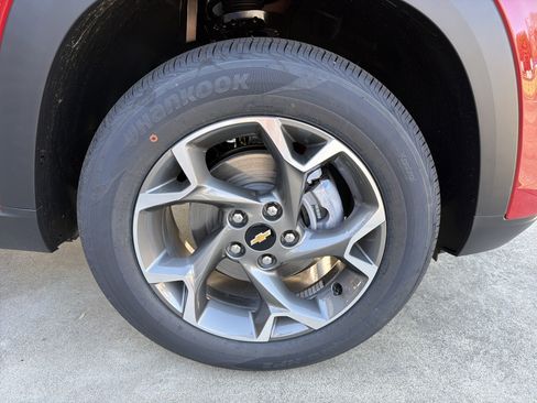 New 2026 Chevrolet Trax LT image 12