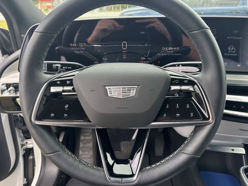 Used 2024 Cadillac Lyriq Luxury RWD image 17