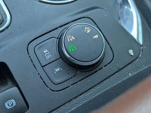 Used 2018 Chevrolet Traverse High Country AWD/4WD image 15