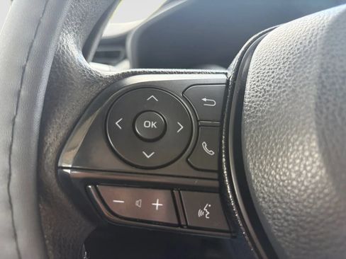Used 2021 Toyota RAV4 LE AWD/4WD image 27