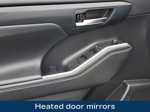 Used 2023 Toyota Highlander XSE image 18