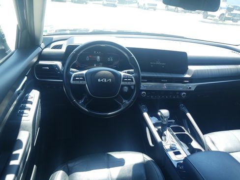 Used 2023 Kia Telluride EX w/ EX Captain's Chair Package FWD image 18