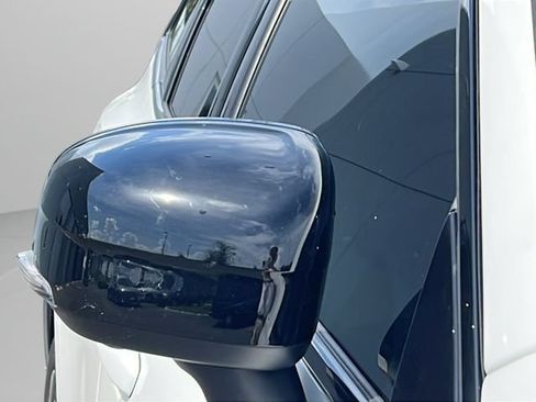 Used 2024 Volvo XC60 B5 Plus w/ Climate Package AWD/4WD image 11