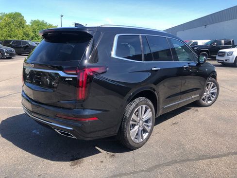 Used 2024 Cadillac XT6 Premium Luxury AWD/4WD image 3