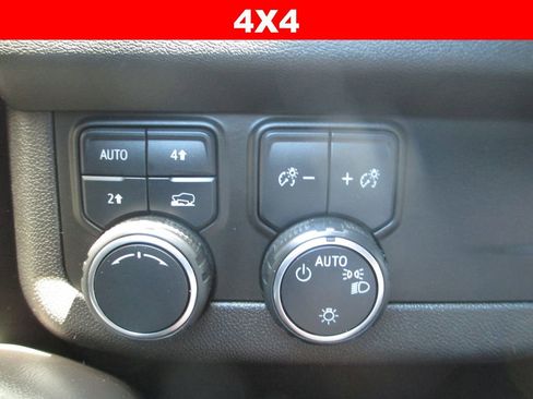 Used 2021 Chevrolet Tahoe LT AWD/4WD image 29