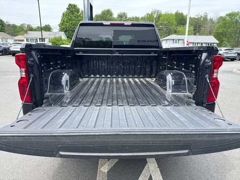 Used 2022 Chevrolet Silverado 1500 Custom AWD/4WD image 21