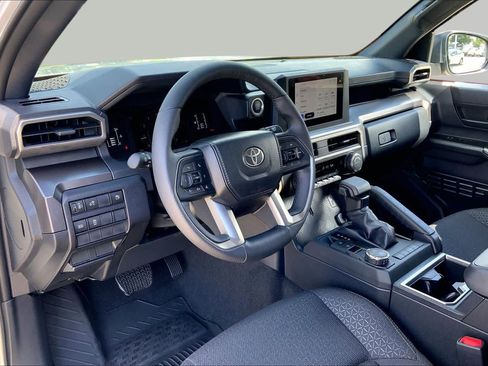 Used 2026 Toyota 4Runner SR5 RWD image 16