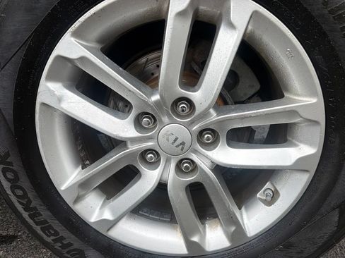 Used 2015 Kia Sorento LX FWD image 54