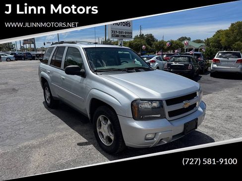 Used 2009 Chevrolet TrailBlazer LT w/ Sun And Sound Package AWD/4WD image 1
