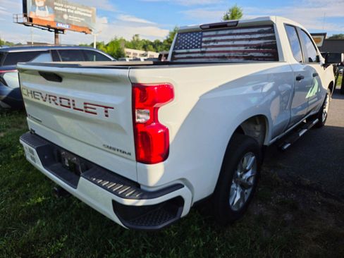 Used 2022 Chevrolet Silverado 1500 Custom RWD image 6