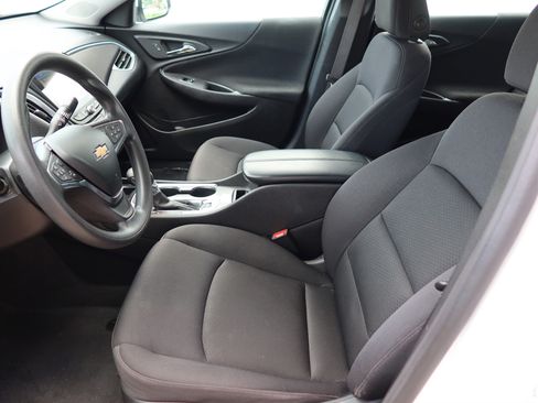 Used 2024 Chevrolet Malibu LT FWD image 12