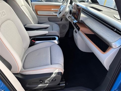 New 2025 Volkswagen ID. Buzz 1st Edition image 19