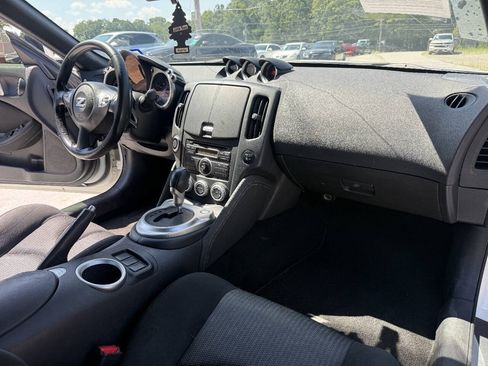 Used 2014 Nissan 370Z Coupe w/ Sport Package RWD image 18