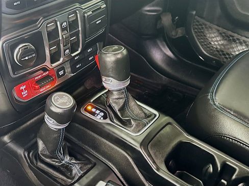 Certified 2021 Jeep Wrangler Unlimited Rubicon w/ Cold Weather Group image 21