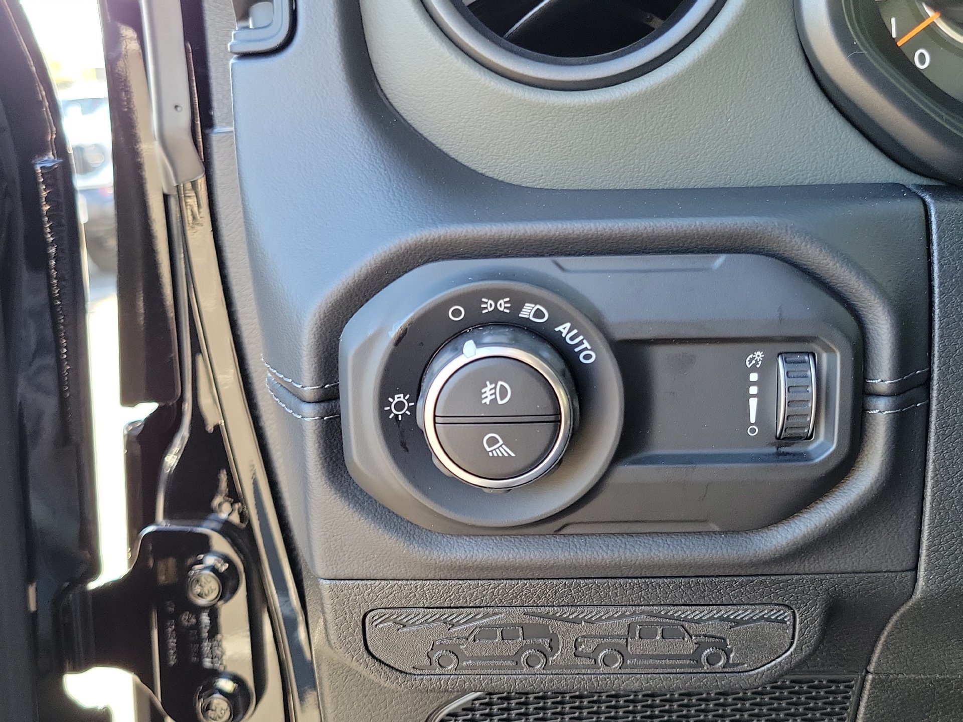 New 2026 Jeep Gladiator Mojave AWD/4WD image 13