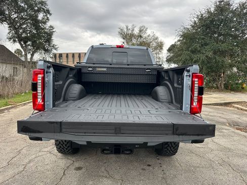 New 2026 Ford F250 Lariat w/ Black Appearance Package image 48