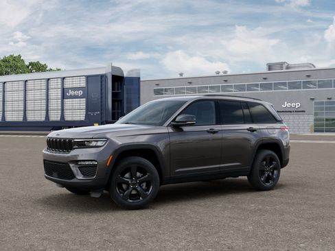 New 2025 Jeep Grand Cherokee Limited w/ Black Appearance Package AWD/4WD image 2