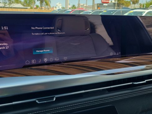 New 2026 Cadillac Escalade ESV Platinum Sport w/ LPO, ONYX Package image 27