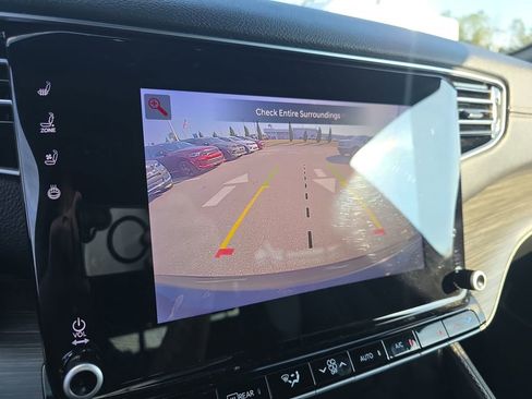 Certified 2024 Jeep Wagoneer Series II image 25