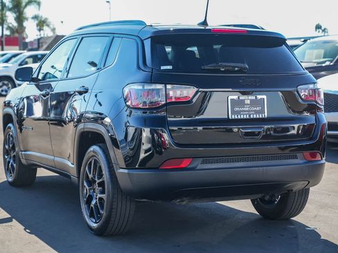 Used 2023 Jeep Compass Altitude image 6