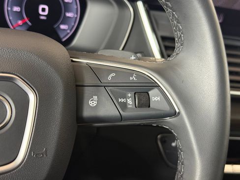 Used 2025 Audi Q5 2.0T Premium Plus w/ Premium Plus Package image 27