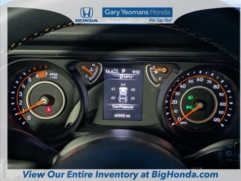 Used 2025 Jeep Wrangler Unlimited Sport AWD/4WD image 27