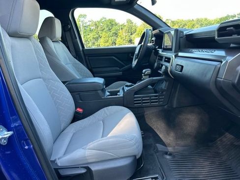 Certified 2024 Toyota Tacoma SR5 AWD/4WD image 32
