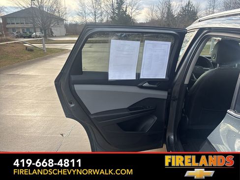 Used 2023 Volkswagen Taos SE image 42