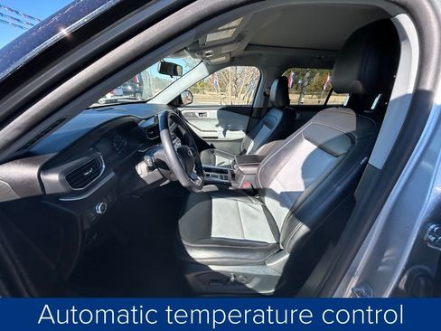 Used 2022 Ford Explorer XLT w/ Equipment Group 202A image 29