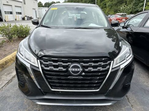 Used 2023 Nissan Kicks S FWD image 2