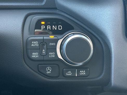 New 2026 RAM 1500 4x4 Crew Cab image 19