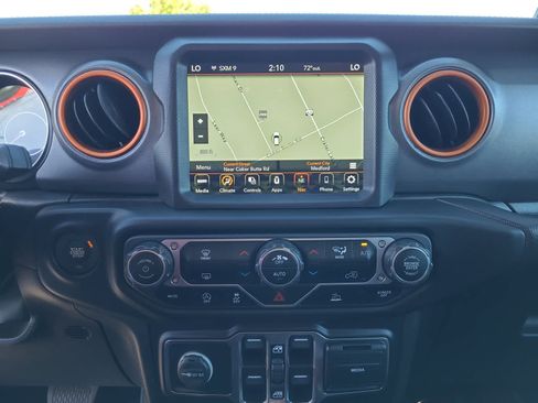 Used 2023 Jeep Gladiator Mojave image 24