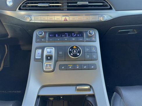Used 2022 Hyundai Palisade Calligraphy image 15