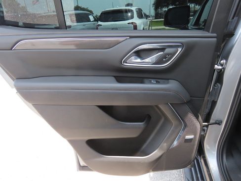 Used 2024 GMC Yukon AT4 w/ Technology Package AWD/4WD image 20