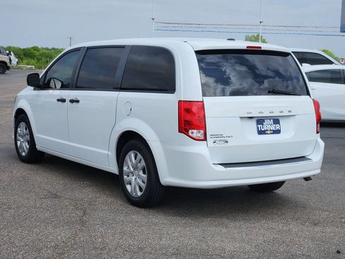Used 2020 Dodge Grand Caravan SE w/ UConnect Hands-Free Group image 5