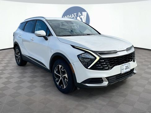 Certified 2023 Kia Sportage EX AWD/4WD image 3