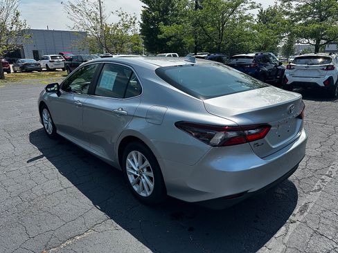 Used 2022 Toyota Camry LE w/ Cold Weather Package AWD/4WD image 5