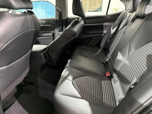 Used 2022 Toyota Camry SE w/ Audio Upgrade Package FWD image 14