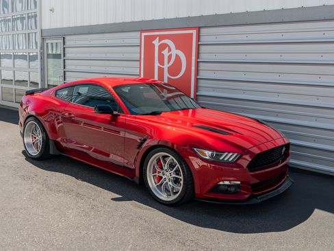 Used 2017 Ford Mustang GT Premium w/ Equipment Group 401A RWD image 45