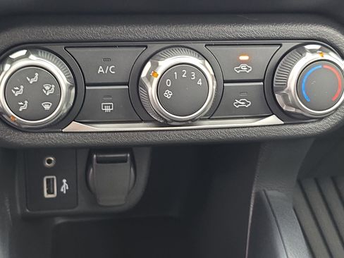 New 2025 Nissan Versa S image 22