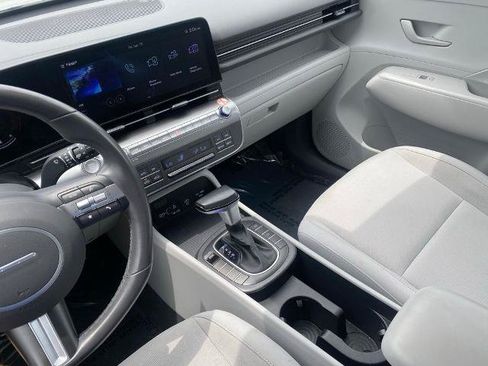 Used 2025 Hyundai Kona SEL FWD image 24
