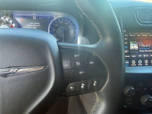 Used 2022 Chrysler 300 S w/ Safetytec Plus Group image 29