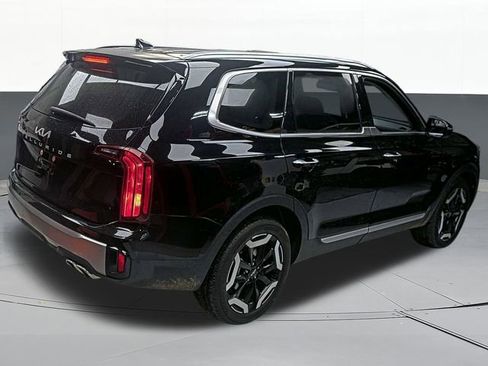 Used 2025 Kia Telluride S FWD image 5