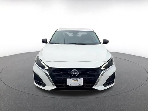 Used 2025 Nissan Altima 2.5 SV FWD image 4
